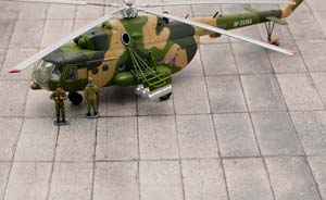 МИЛЬ-8 БОЕВОЙ ВЕРТОЛЕТ ВКС РОССИИ 1960-2024 (ДЛИНА МОДЕЛИ 50 СМ) — фото 3