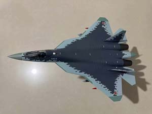 СУХОЙ-57, ОХОТНИК ВВС РОССИИ ИСТРЕБИТЕЛЬ 5-ГО ПОКОЛЕНИЯ (ДЛИНА 43 СМ) АВИАШОУ В КИТАЕ — фото 4