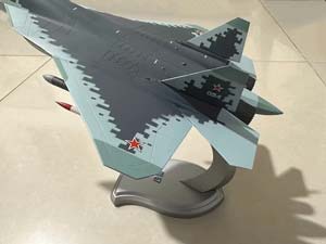 СУХОЙ-57, ОХОТНИК ВВС РОССИИ ИСТРЕБИТЕЛЬ 5-ГО ПОКОЛЕНИЯ (ДЛИНА 43 СМ) АВИАШОУ В КИТАЕ — фото 9