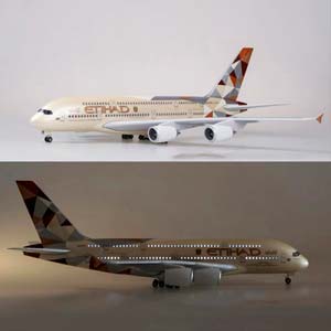 AIRBUS A380 ETIHAD / ЭЙРБАС А380 ЭТИХАД (С ПОДСВЕТКОЙ САЛОНА/ДЛИНА 47 СМ) — фото 3