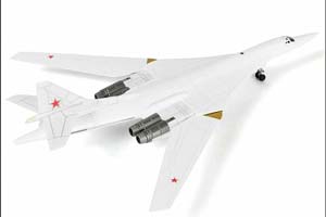 ТУПОЛЕВ-160 МЕЖКОНТИНЕНТАЛЬНЫЙ СВЕРХЗВУКОВОЙ СТРАТЕГИЧЕСКИЙ БОМБАРДИРОВЩИК-РАКЕТОНОСЕЦ 1981 (НА ШАССИ/ИЗМЕНЯЕТСЯ ГЕОМЕТРИЯ КРЫЛА) — фото 5