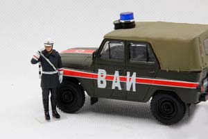 FIGURINE / ФИГУРКА СОТРУДНИК ГИБДД ПОЛИЦИЯ ДПС ВАИ 1:43 — фото 5