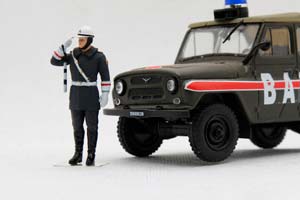 FIGURINE / ФИГУРКА СОТРУДНИК ГИБДД ПОЛИЦИЯ ДПС ВАИ 1:43 — фото 2