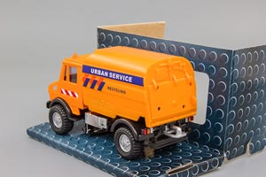 MERCEDES-BENZ UNIMOG, КОММУНАЛЬНЫЙ ПУМ, ОРАНЖЕВЫЙ — фото 2