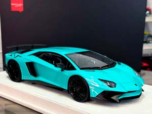 LAMBORGHINI AVENTADOR LP750-4 SV 2015 PEARL MINT GREEN / ЛАМБОРГИНИ АВЕНТАДОР LP750 4 SV ПЕРЛАМУТРОВЫЙ МЯТНО-ЗЕЛЕНЫЙ (ЛИМИТ 23/50) — фото 3