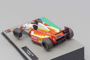 LOLA F1 T93/30 N 22 SEASON 1993 LUCA BADOER, RED / WHITE — фото 6