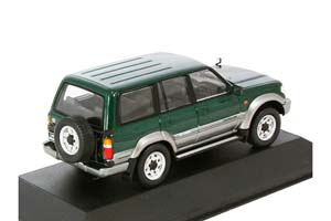 TOYOTA LAND CRUISER 80 (LC80) 4Х4 JAPAN 1992 ТЕМНО-ЗЕЛЕНЫЙ МЕТАЛЛИК С СЕРЕБРИСТЫМ — фото 2
