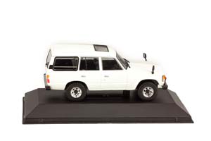 TOYOTA LAND CRUISER 60 1982 5D БЕЛЫЙ — фото 4