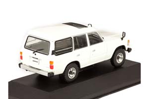 TOYOTA LAND CRUISER 60 1982 5D БЕЛЫЙ — фото 2