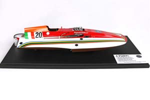 FERRARI MOLINARI 4 PUNTI MOTORBOAT 1950 ON BLACK LEATHER BASE LIMITED 300 / ЛОДКА ФЕРРАРИ С БОКСОМ — фото 3