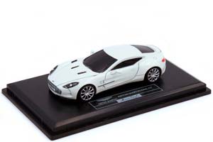 ASTON MARTIN ONE 77 2016 БЕЛЫЙ