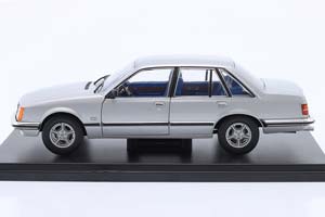OPEL SENATOR 3.0 E YEAR 1978 SILVER / ОПЕЛЬ СЕНАТОР 3 СЕРЕБРИСТЫЙ — фото 4
