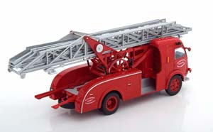 RENAULT GUGUMUS DREHLEITER FIRE ENGINE AUXERRE 1960 — фото 2