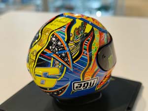 ШЛЕМ AGV HELMET VALENTINO ROSSI 2009 — фото 2