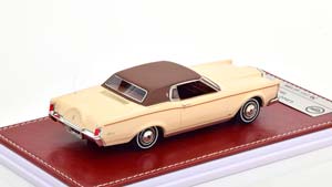 LINCOLN MARK III 1971 CREME BROWN — фото 2