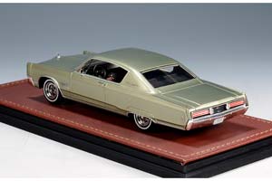 CHRYSLER 300 1968 FROST GREEN METALLIC — фото 2