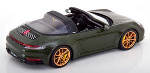 PORSCHE 911 (992) TARGA 4S DARKGREEN — фото 2