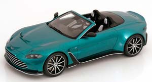 ASTON MARTIN V12 VANTAGE ROADSTER GREENMETALLIC — фото 1