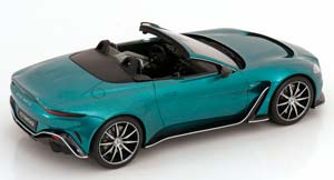 ASTON MARTIN V12 VANTAGE ROADSTER GREENMETALLIC — фото 2