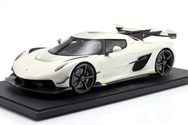 KOENIGSEGG JESKO YEAR 2019 PEARL WHITE / КОЕНИГСЕГГ ДЖЕСКО ПЕРЛАМУТР БЕЛЫЙ