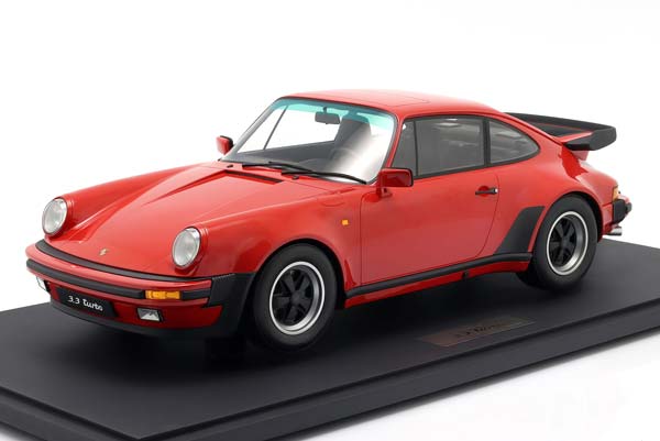 PORSCHE 911 (930) TURBO 3.3 YEAR OF CONSTRUCTION 1989 INDIAN RED 1:8 / ПОРШЕ 911 (930) ТУРБО 3.3 1989 ИНДИЙСКИЙ КРАСНЫЙ МАСШТАБ 1:8
