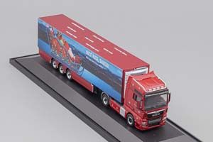 MAN TGX XXL 18.510 "WEIHNACHTSTRUCK", RED METALLIC (ДЛИНА МОДЕЛИ 3-5 СМ) — фото 3