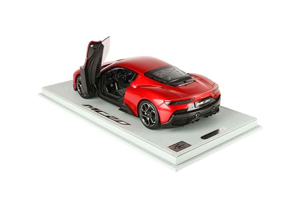 MASERATI MC20 DIECAST FULL OPEN METALLIC RED VINCENTE - SHOWCASE INCLUDED / МАЗЕРАТИ МС20 МЕТАЛЛИК ВИНКЕНТЕ 1:18 КРАСНЫЙ — фото 2