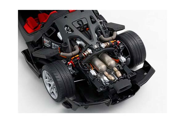 FERRARI F80 METAL DIECAST FULL OPEN ROSSO CORSA - POLYFOAM PACK / ФЕРРАРИ Ф80 МЕТАЛ 1:18 КРАСНЫЙ — фото 8