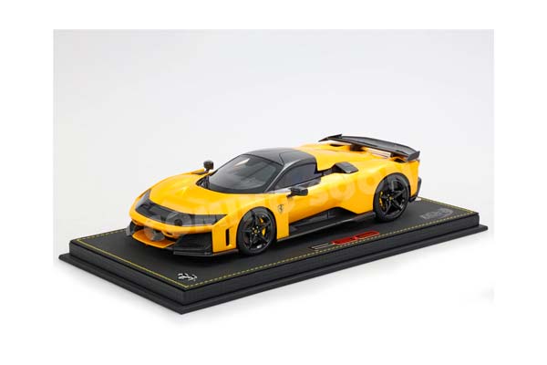 FERRARI F80 METAL DIECAST FULL OPEN GIALLO TRISTRATO WITH CARBON WHEELS AND WING - LUXURY PACK - BASE AND CASE INCLUDED / ФЕРРАРИ Ф80 МЕТАЛ ТРИСТРАТО КАРБОН КОЛЕСА ВИНГ 1:18 ЖЕЛТЫЙ