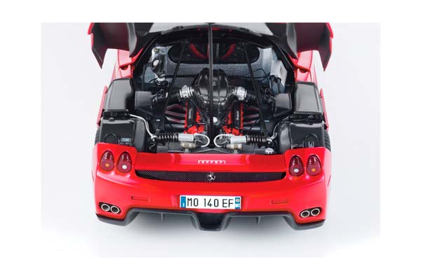 FERRARI ENZO OPEN DIECAST ROSSO CORSA - SILVER WHEELS - LUXURY PACK / ФЕРРАРИ ЭНЦО ОПЕН 1:18 КРАСНЫЙ — фото 6