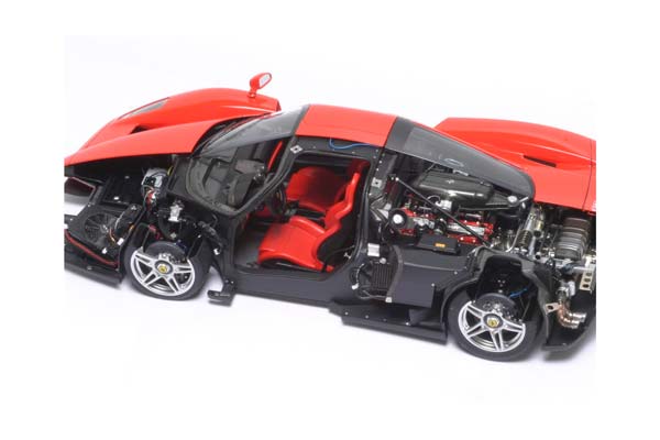 FERRARI ENZO OPEN DIECAST ROSSO CORSA - SILVER WHEELS - LUXURY PACK / ФЕРРАРИ ЭНЦО ОПЕН 1:18 КРАСНЫЙ — фото 10