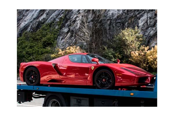 FERRARI ENZO OPEN DIECAST F1 2007 RED - BLACK AND RED WHEELS - POLIFOAM PACK / ФЕРРАРИ ЭНЦО ОПЕН Ф1 2007 1:18 КРАСНЫЙ — фото 1
