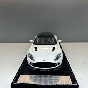 ASTON MARTIN VANQUISH ZAGATO SHOOTING BRAKE 2024 / АСТОН МАРТИН ВАНКВИШ ЗАГАТО БЕЛЫЙ — фото 5
