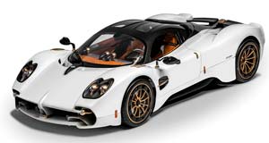 PAGANI UTOPIA 2022 MATT-WHITE KIT WITH MORE THAN 550 PARTS / ПАГАНИ УТОПИА МАТТ-ВХИТЕ НАБОР МОРЕ ТАН 550 PARTS БЕЛЫЙ