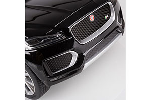 JAGUAR F-PACE 2016 ЧЁРНЫЙ — фото 9