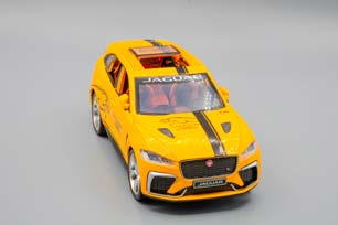 JAGUAR F-PACE SVR, ЖЁЛТЫЙ — фото 3