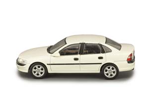 CHEVROLET VECTRA 2.2 GLS 1998 (OPEL VECTRA B) WHITE — фото 7