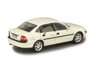 CHEVROLET VECTRA 2.2 GLS 1998 (OPEL VECTRA B) WHITE — фото 2