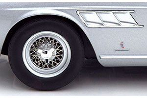 FERRARI 275 GTS PININFARINA SPYDER WITH SPOKE RIMS 1964 SILVER LIMITED EDITION 500 PCS — фото 4