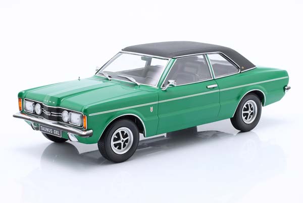 FORD TAUNUS GXL SALOON WITH VINYL ROOF 1971 GREEN FLATBLACK