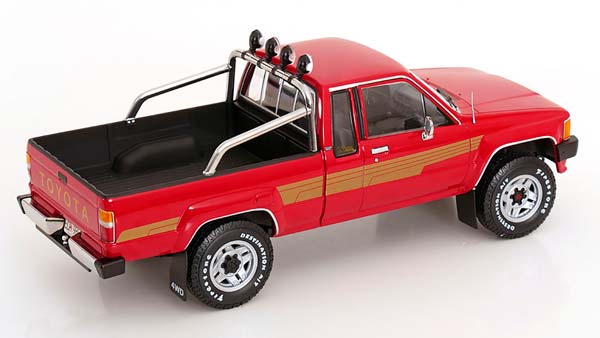 TOYOTA TRUCK XTRA CAB 4X4 (HILUX) 1985 RED / GOLD / ТОЙОТА ГРУЗОВИК КСТРА КАБ 4X4 ХИЛУКС КРАСНЫЙ ЗОЛОТОЙ — фото 2