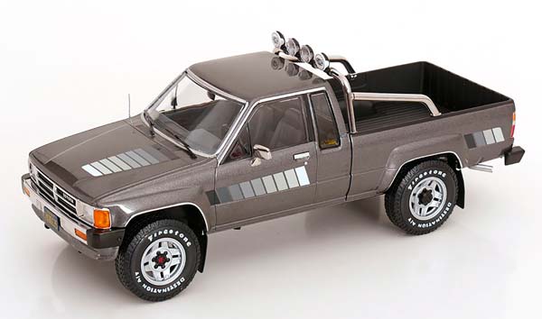 TOYOTA TRUCK XTRA CAB 4X4 (HILUX) 1985 GRAYMETALLIC / WHITE / ТОЙОТА ГРУЗОВИК КСТРА КАБ 4X4 ХИЛУКС ГРАЙМЕТАЛЛИК БЕЛЫЙ