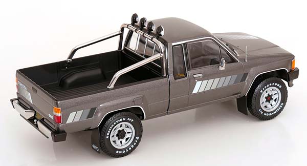 TOYOTA TRUCK XTRA CAB 4X4 (HILUX) 1985 GRAYMETALLIC / WHITE / ТОЙОТА ГРУЗОВИК КСТРА КАБ 4X4 ХИЛУКС ГРАЙМЕТАЛЛИК БЕЛЫЙ — фото 2