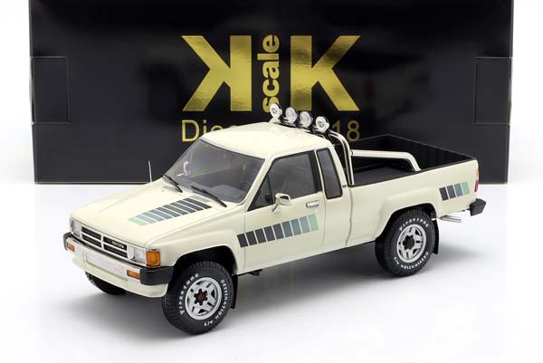 TOYOTA TRUCK XTRA CAB 4X4 (HILUX) 1985 WHITE / ТОЙОТА ГРУЗОВИК КСТРА КАБ 4X4 ХИЛУКС БЕЛЫЙ — фото 3