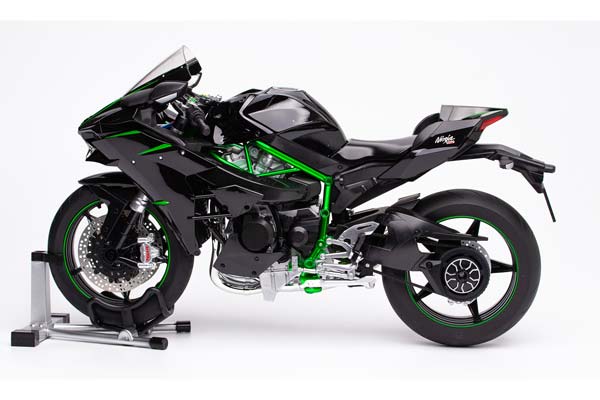 KAWASAKI NINJA H2 2022 GLOSS BLACK / КАВАСАКИ НИНДЗЯ ГЛЯНЦЕВЫЙ ЧЕРНЫЙ (ДЛИНА 32 СМ) — фото 5