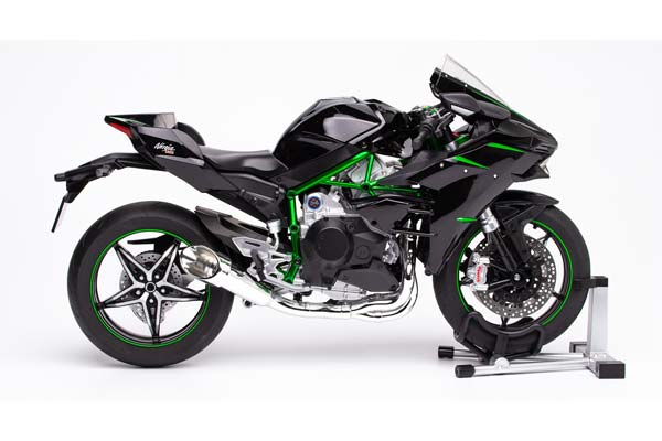 KAWASAKI NINJA H2 2022 GLOSS BLACK / КАВАСАКИ НИНДЗЯ ГЛЯНЦЕВЫЙ ЧЕРНЫЙ (ДЛИНА 32 СМ) — фото 6