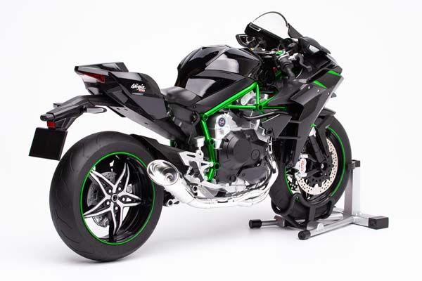 KAWASAKI NINJA H2 2022 GLOSS BLACK / КАВАСАКИ НИНДЗЯ ГЛЯНЦЕВЫЙ ЧЕРНЫЙ (ДЛИНА 32 СМ) — фото 2