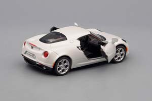 ALFA ROMEO 4C 2013, WHITE — фото 2