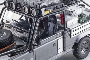 LAND ROVER DEFENDER FROM THE MOVIE LARA CROFT TOMB RAIDER GRAY — фото 3