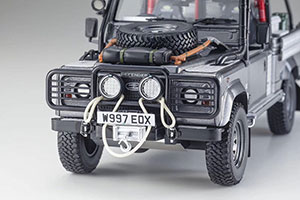 LAND ROVER DEFENDER FROM THE MOVIE LARA CROFT TOMB RAIDER GRAY — фото 5